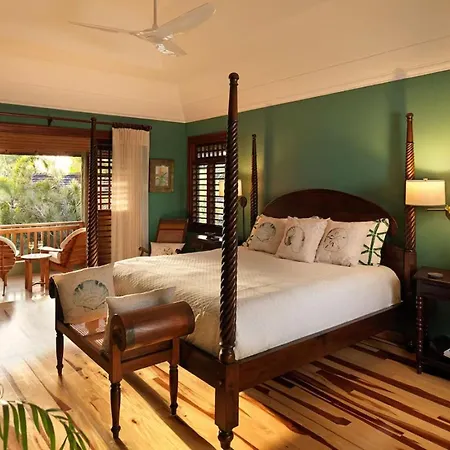 Amanoka Exclusive Villa With Private Beach & Gazebo-2